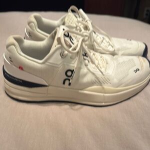 On Running woman’s tennis court  White Athletic Shoes